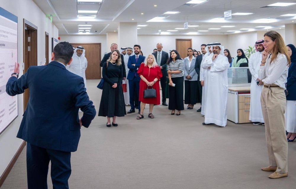 وزير المالية والاقتصاد الوطني يستقبل وزيرة الاستثمار بالمملكة المتحدة