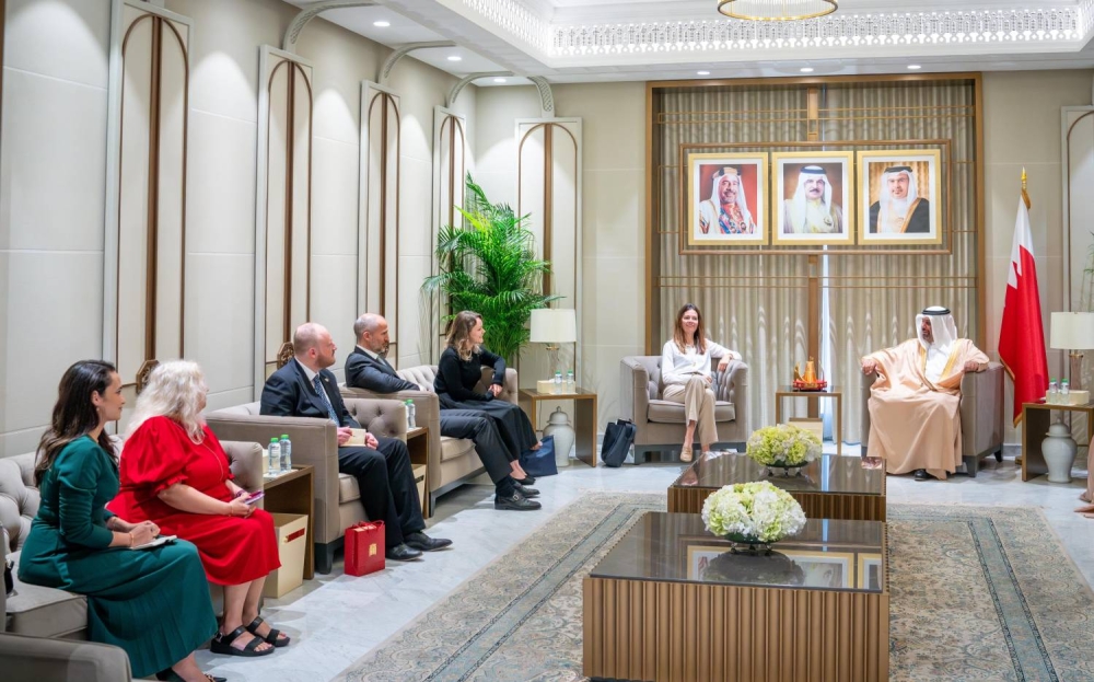 وزير المالية والاقتصاد الوطني يستقبل وزيرة الاستثمار بالمملكة المتحدة