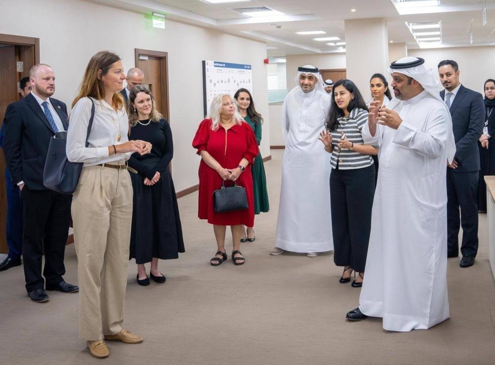 وزير المالية والاقتصاد الوطني يستقبل وزيرة الاستثمار بالمملكة المتحدة