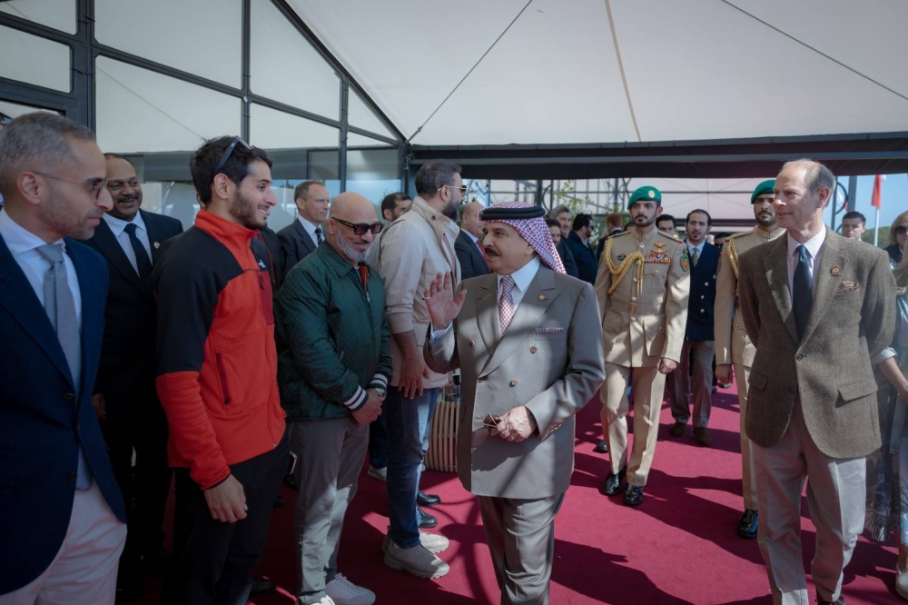 الملك يزور مضمار سباق القدرة بحديقة قلعة ويندسور الكبرى بالمملكة المتحدة ويشهد منافسات سباق القدرة