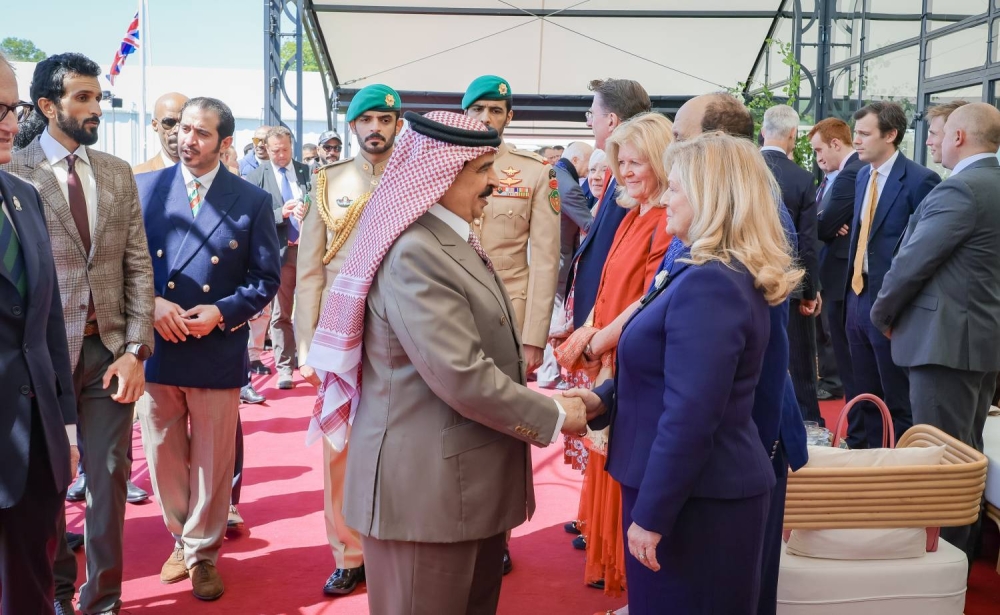 الملك يزور مضمار سباق القدرة بحديقة قلعة ويندسور الكبرى بالمملكة المتحدة ويشهد منافسات سباق القدرة