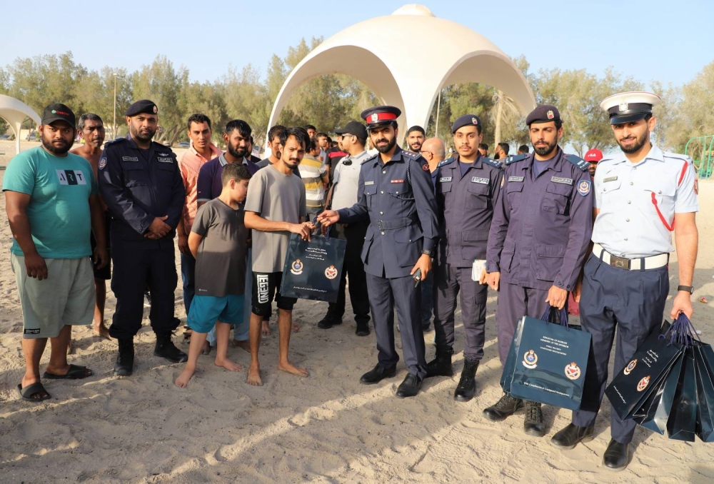 "شرطة المحرق" بالتعاون مع "خفر السواحل" تنظم حملة توعوية على سواحل المحرق