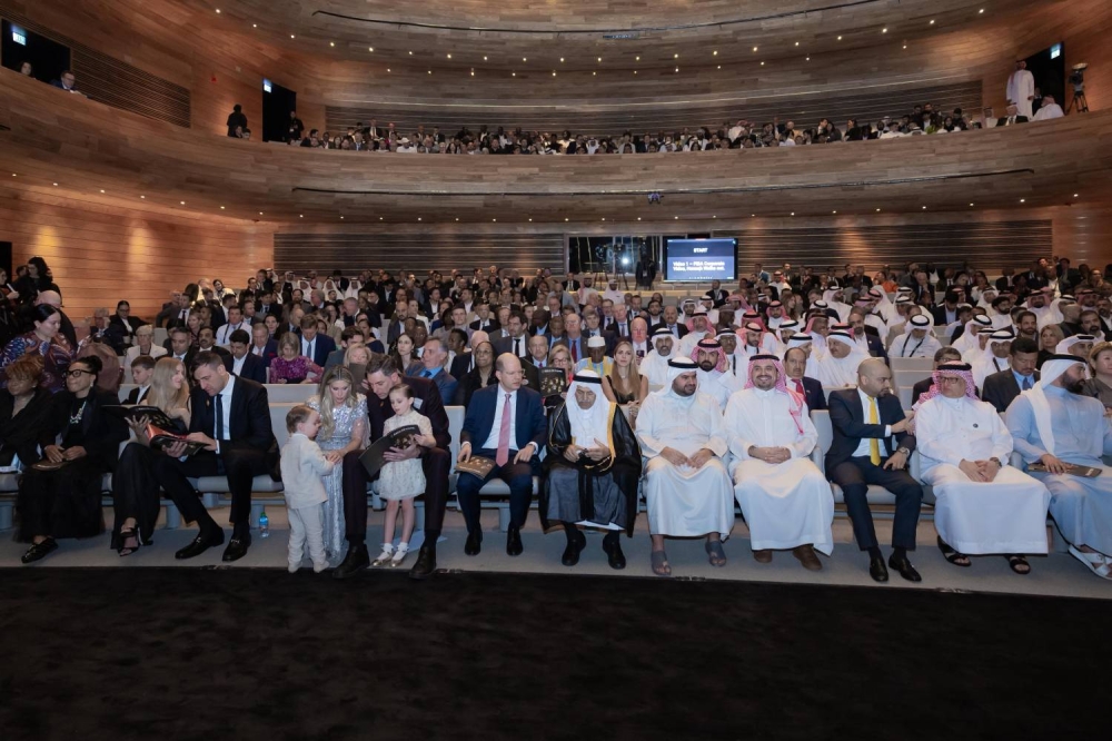 الاتحاد الدولي لكرة السلة يحتفي بأساطير كرة السلة العالمية في حفل تكريم المشاهير 2025 في البحرين