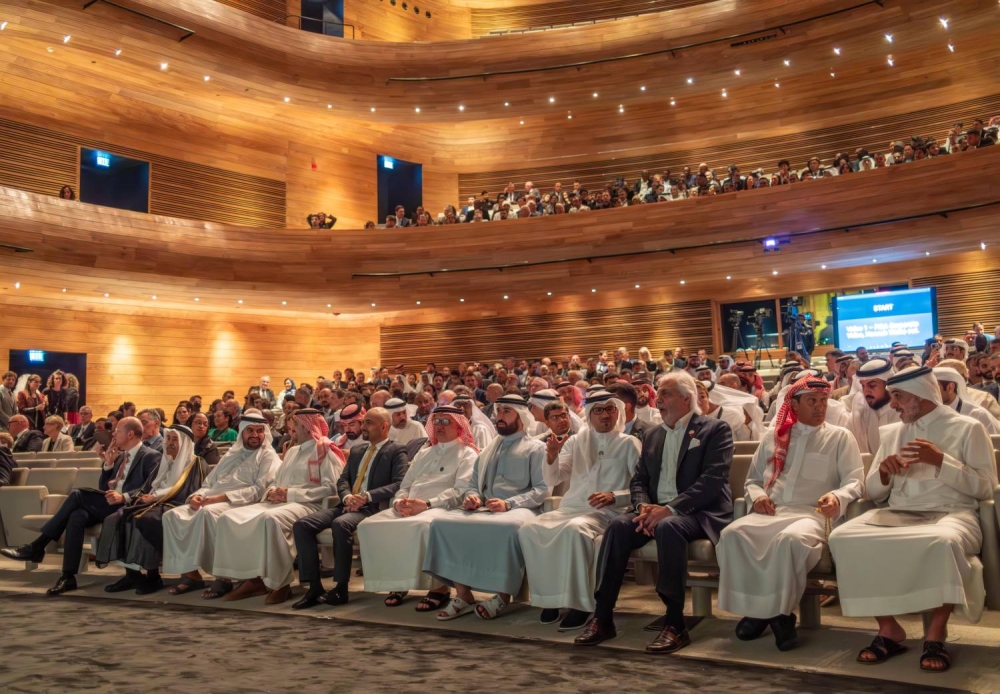 الاتحاد الدولي لكرة السلة يحتفي بأساطير كرة السلة العالمية في حفل تكريم المشاهير 2025 في البحرين