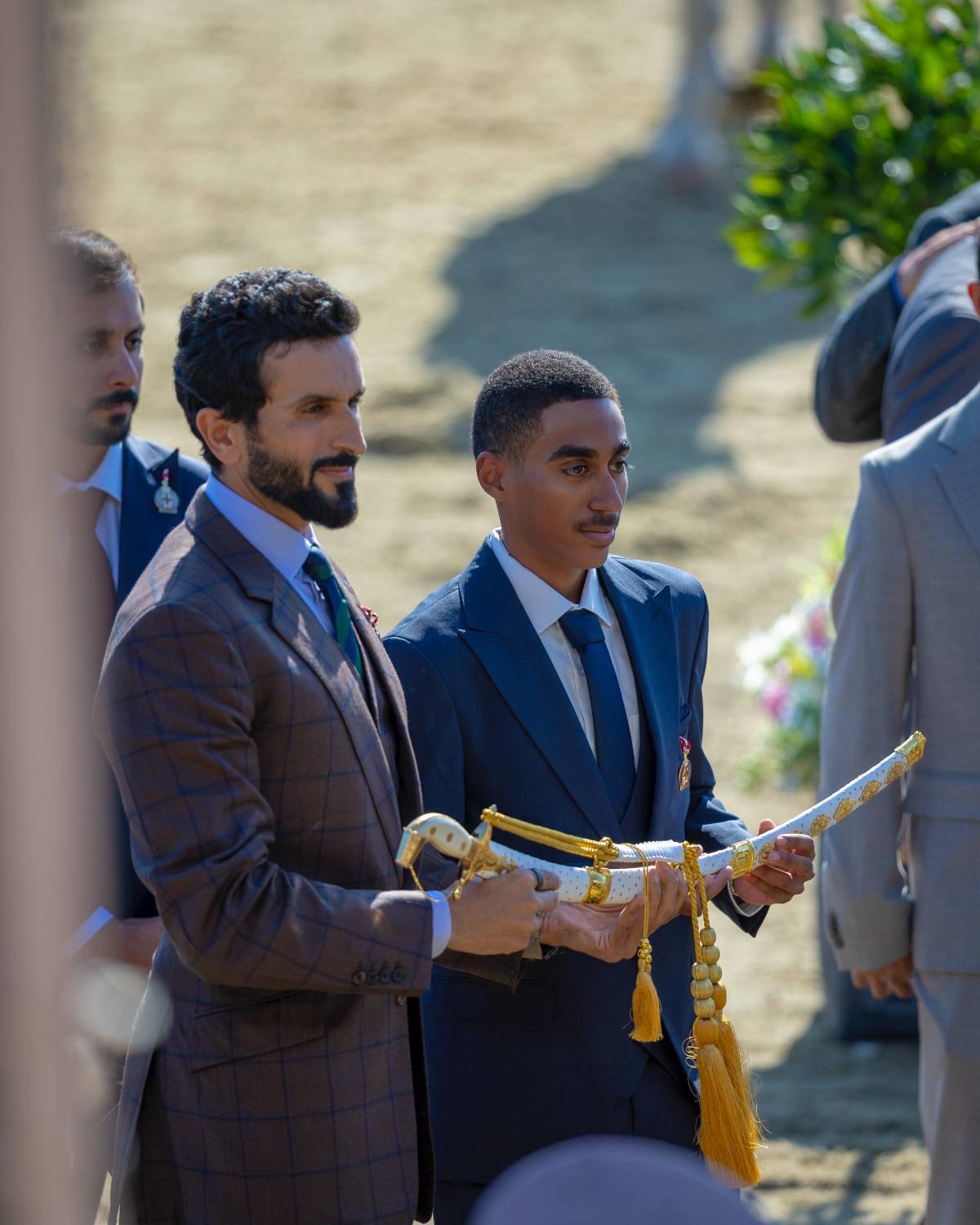 نيابة عن جلالة الملك المعظم.. ناصر بن حمد يشهد ختام مهرجان ويندسور الملكي للفروسية