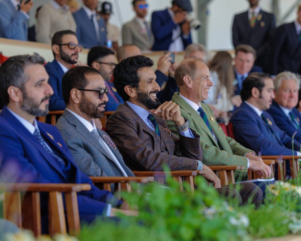 نيابة عن جلالة الملك المعظم.. ناصر بن حمد يشهد ختام مهرجان ويندسور الملكي للفروسية