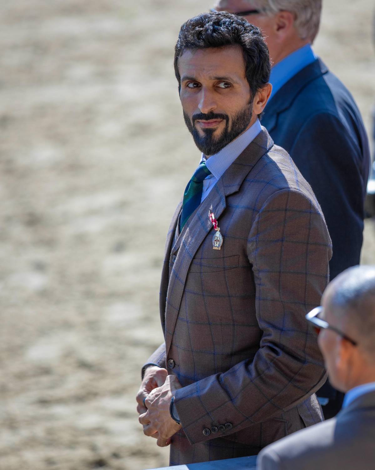 نيابة عن جلالة الملك المعظم.. ناصر بن حمد يشهد ختام مهرجان ويندسور الملكي للفروسية