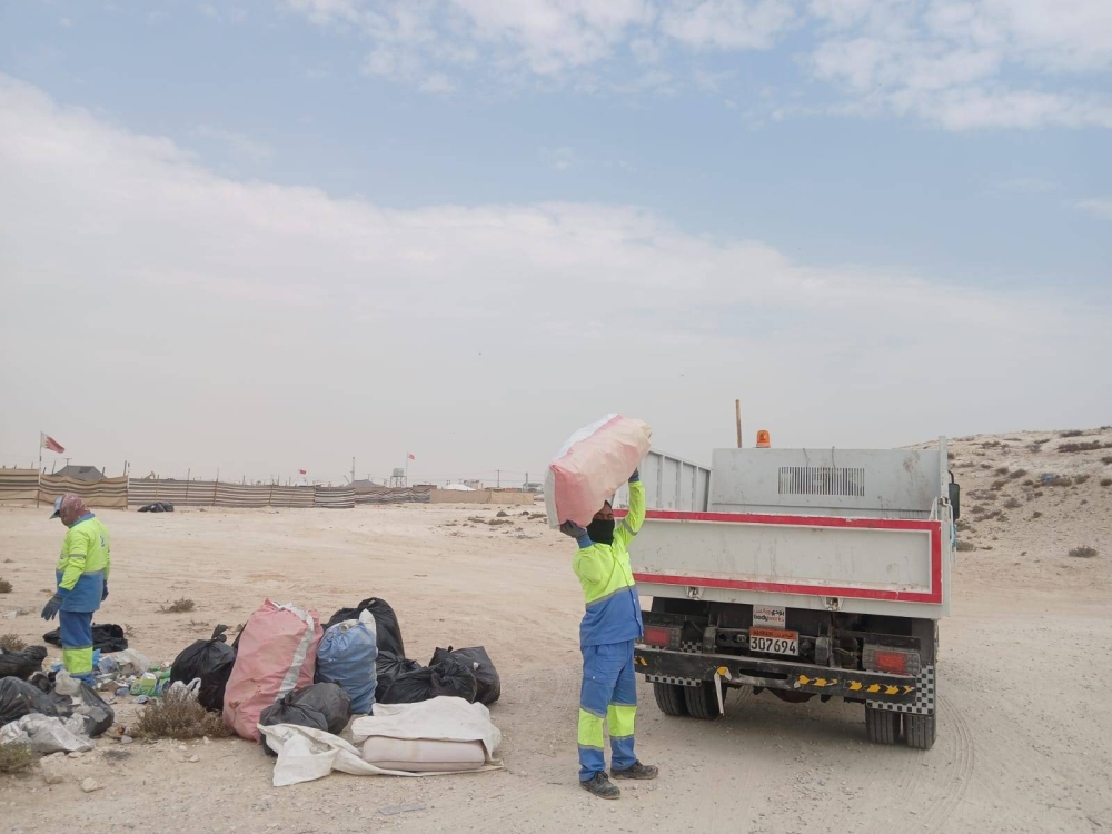 بلدية المنطقة الجنوبية تزيل 7619 طن من المخلفات بمنطقة الصخير