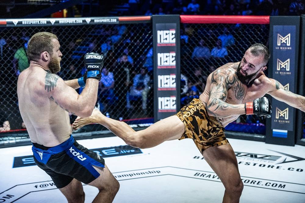 الليتواني دايليدكو  يحافظ على لقبه بطلا للوزن الثقيل في  94 BRAVE CF