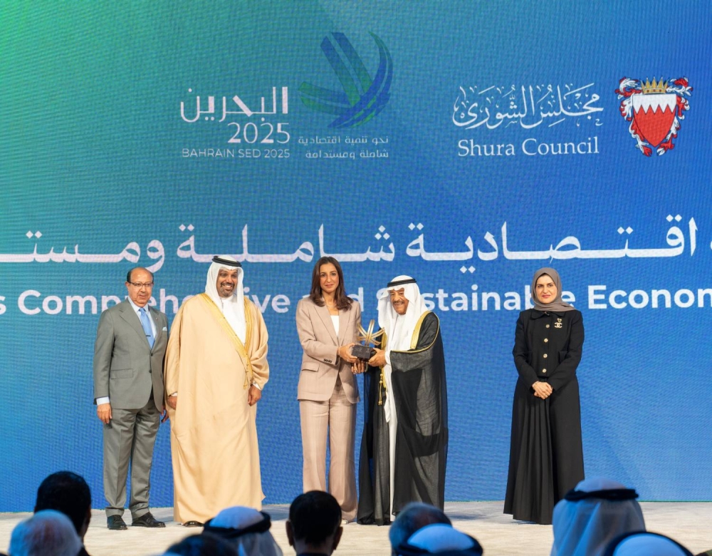 وزير المالية يستعرض مشاريع تنموية استراتيجية كبرى بقطاعات ذات أولوية