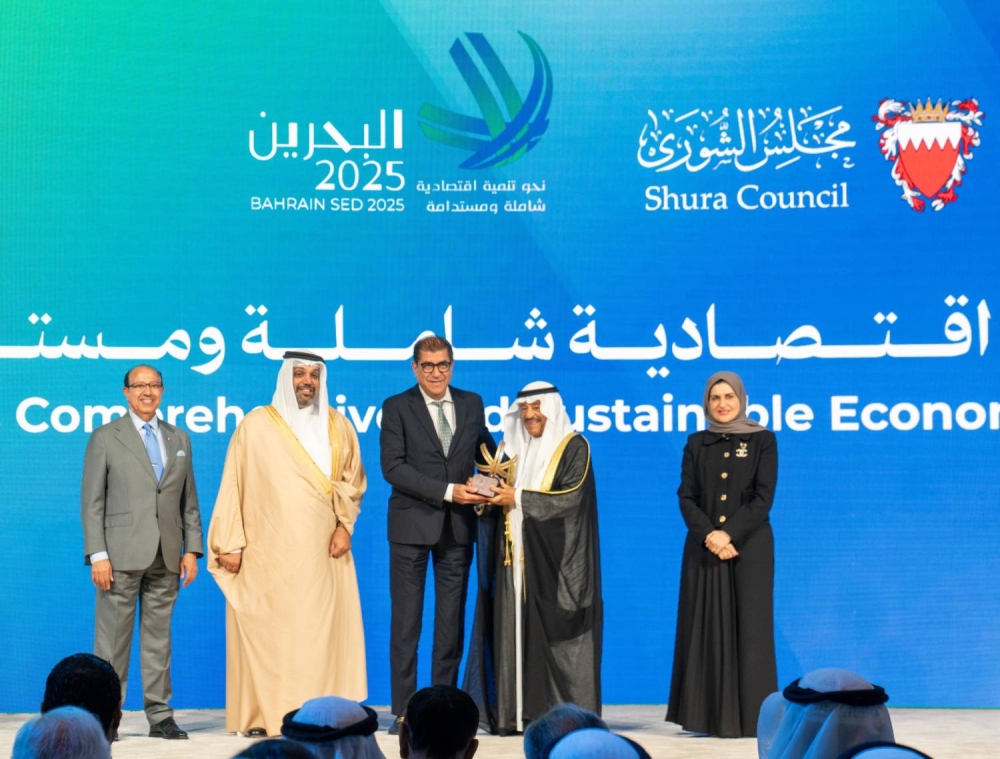 وزير المالية يستعرض مشاريع تنموية استراتيجية كبرى بقطاعات ذات أولوية