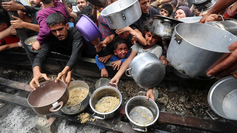 وزير المالية الإسرائيلي: سيدخل الحد الأدنى من الطعام والأدوية لغزة