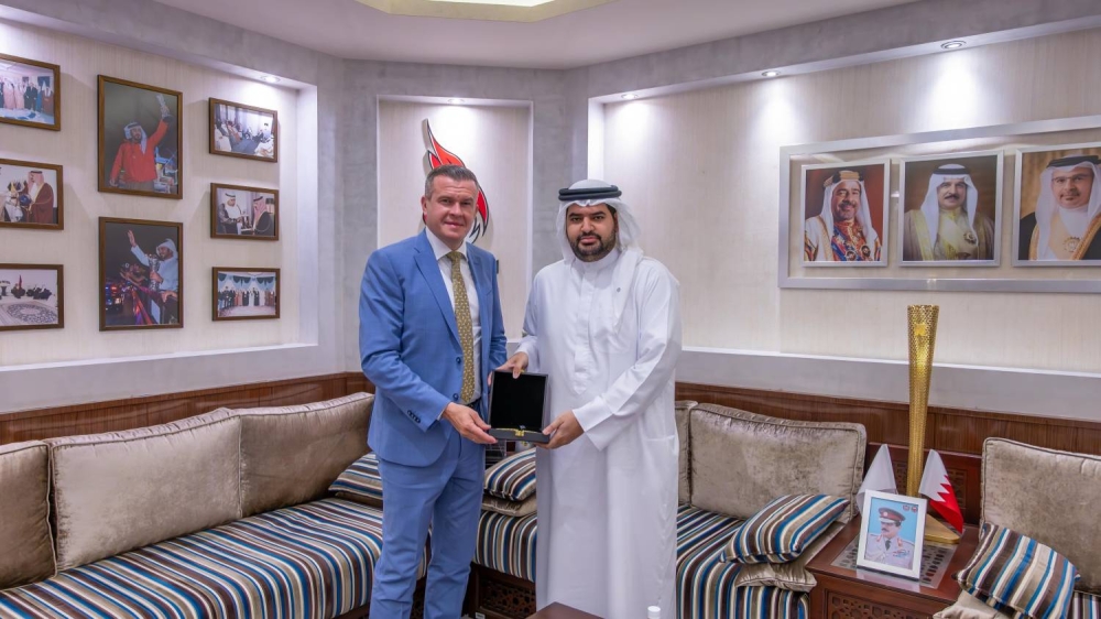 عيسى بن علي يستقبل رئيس الوكالة الدولية لمكافحة المنشطات