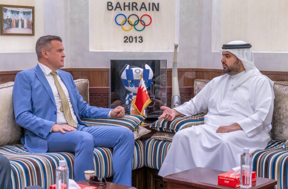 عيسى بن علي يستقبل رئيس الوكالة الدولية لمكافحة المنشطات