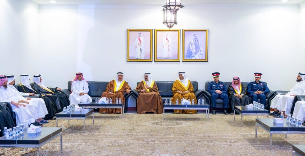 محافظ الجنوبية يلتقي بأهالي الزلاق تعزيزاً للتواصل الميداني وبحث احتياجاتهم