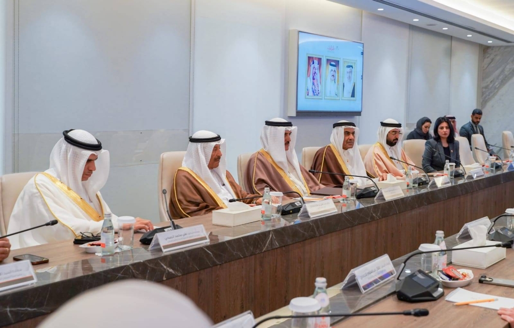 السلطة التشريعية تعقد اجتماعا مشتركا مع  وزير الخارجية