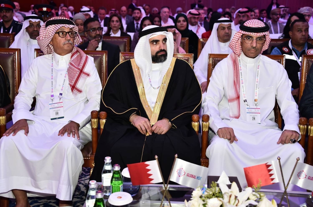 في مؤتمر عالمي للسلامة والبيئة.. بن دينة يستذكر الشبان الثلاثة لضحايا حادث بابكو