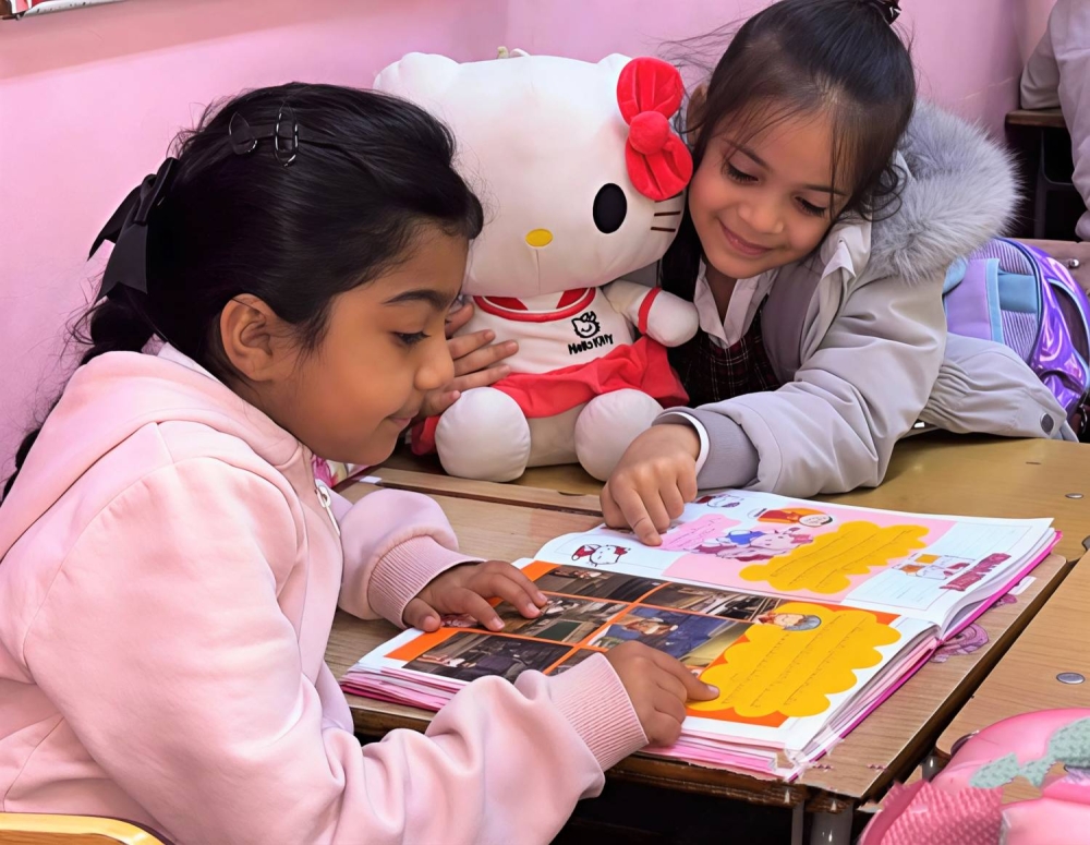 "مذكراتي مع دميتي" تحصد المركز الأول في الأعمال الكتابية على مستوى المدارس