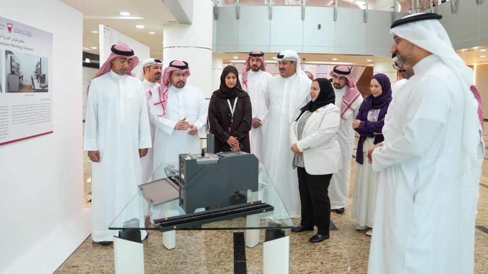 وزير الصناعة يشهد معرض "اليوم العالمي للمقاييس"