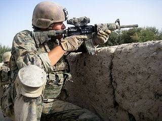 قناص سابق في العراق وأفغانستان.. ماذا نعرف عن جيك وود مدير مؤسسة غزة الإنسانية المدعومة أمريكياً؟