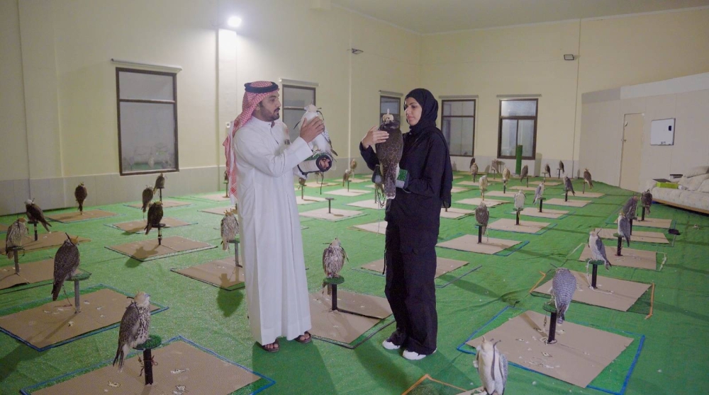 &laquo;الوطن&raquo; تلتقي بسلمان البلوشي أكبر تاجر صقور في البحرين