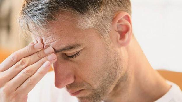 أكلات ومشروبات تصيبك بالصداع.. اكتشفها لتتجنبها