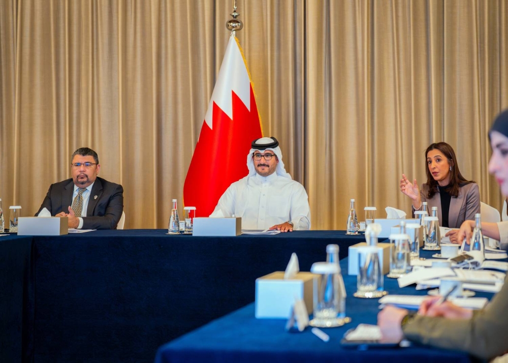 عيسى بن سلمان يوجّه بزيادة عدد مقاعد بعثات &laquo;الوقف التعليمي&raquo; للعام 2025-2026