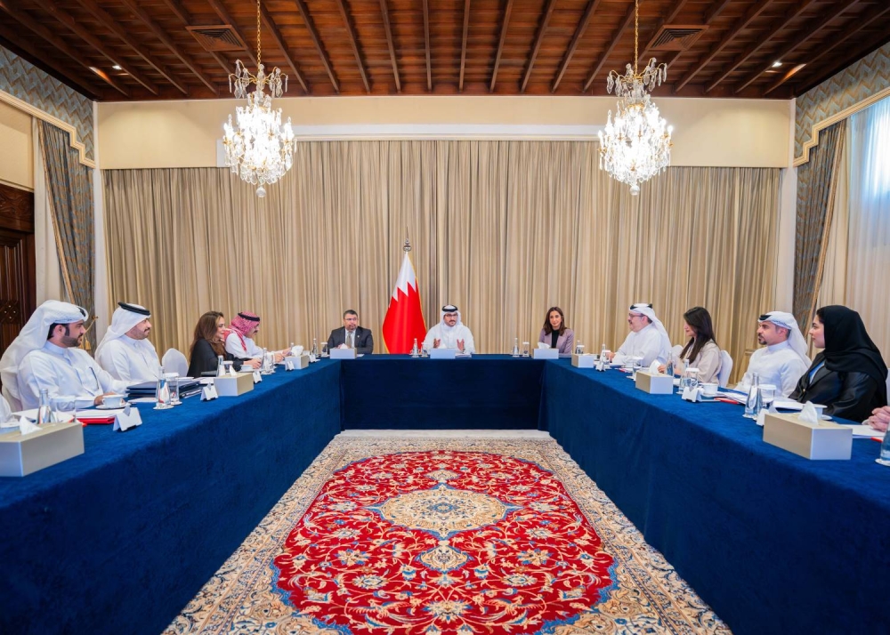 عيسى بن سلمان يوجّه بزيادة عدد مقاعد بعثات &laquo;الوقف التعليمي&raquo; للعام 2025-2026