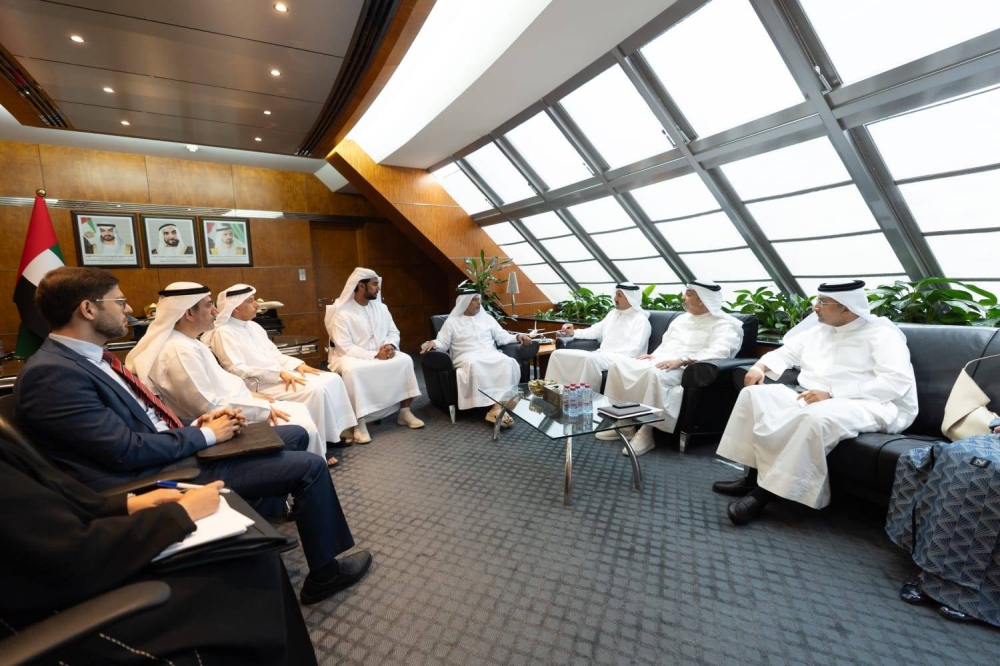 وزير المواصلات: العلاقات البحرينية الإماراتية أنموذج في الأخوة والشراكة الاستراتيجية والتنموية الشاملة