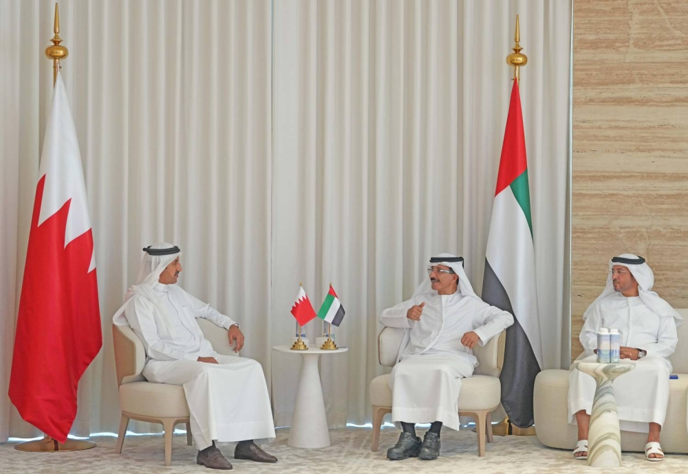 وزير المواصلات: العلاقات البحرينية الإماراتية أنموذج في الأخوة والشراكة الاستراتيجية والتنموية الشاملة