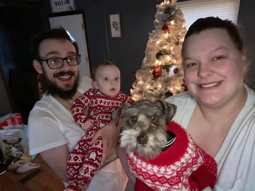 بعد إعصار عنيف.. صرخات رضيع أمريكي تنقذه من الموت تحت الأنقاض