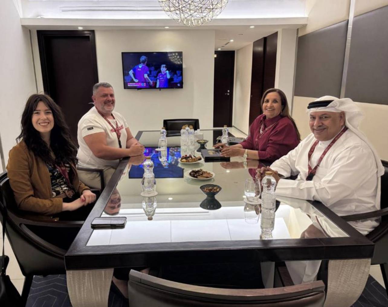 حياة بنت عبدالعزيز تلتقي رئيس الإتحاد المجري في الدوحة