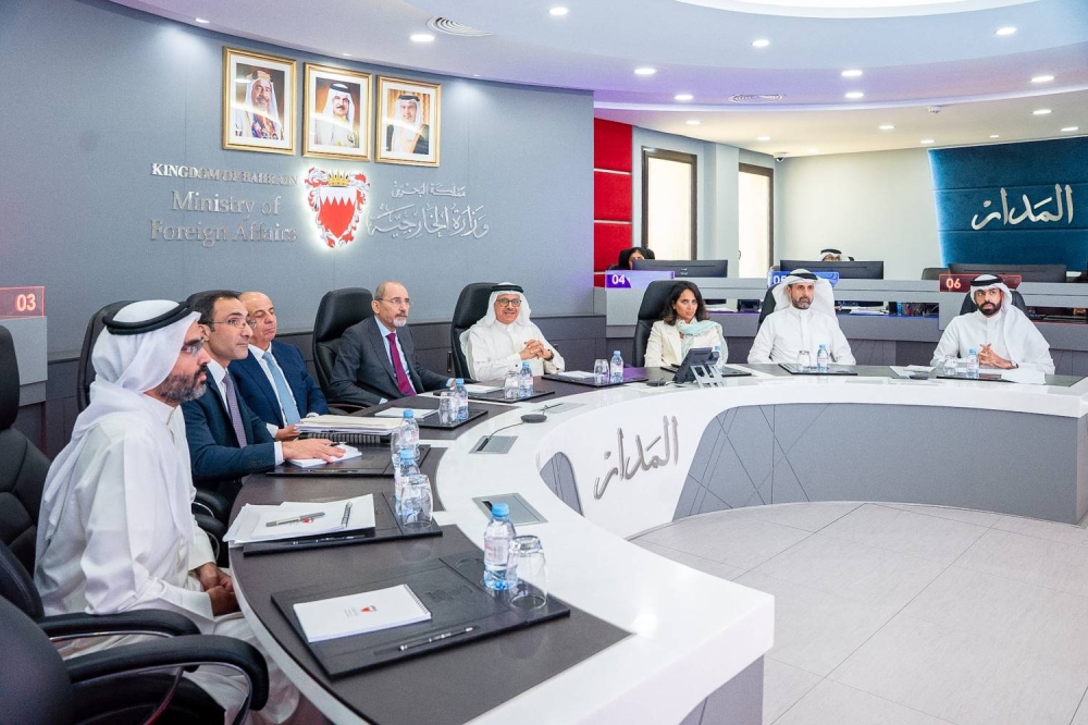 نائب رئيس الوزراء وزير الخارجية وشؤون المغتربين بالمملكة الأردنية الهاشمية يقوم بزيارة لمركز المدار بوزارة الخارجية