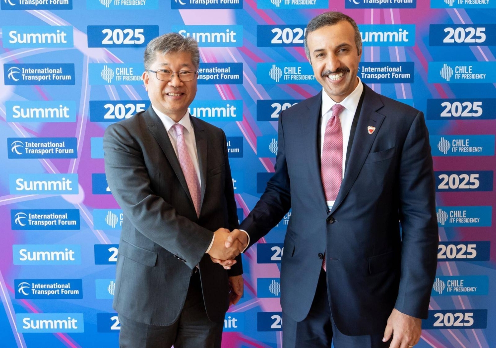 وزير المواصلات والاتصالات: منظومة بحرينية متطورة ومستدامة للنقل والخدمات اللوجستية