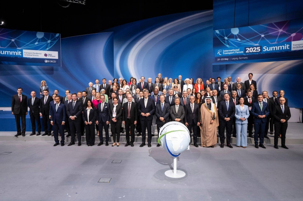 وزير المواصلات والاتصالات: منظومة بحرينية متطورة ومستدامة للنقل والخدمات اللوجستية