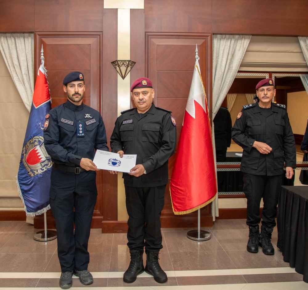 رئيس الأمن العام يحضر حفل تخريج دورة "التدخل السريع واقتحام المباني" ويشيد بالمستوى الاحترافي للمشاركين