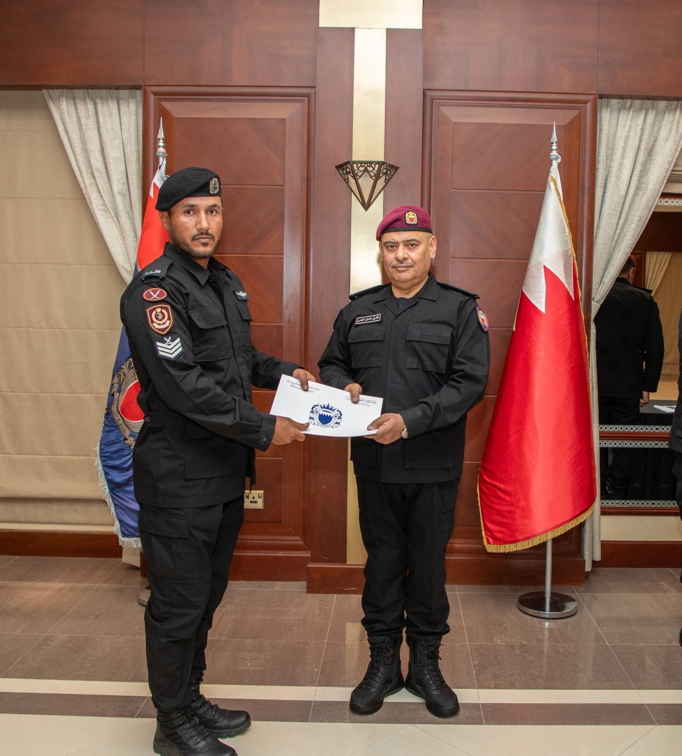 رئيس الأمن العام يحضر حفل تخريج دورة "التدخل السريع واقتحام المباني" ويشيد بالمستوى الاحترافي للمشاركين