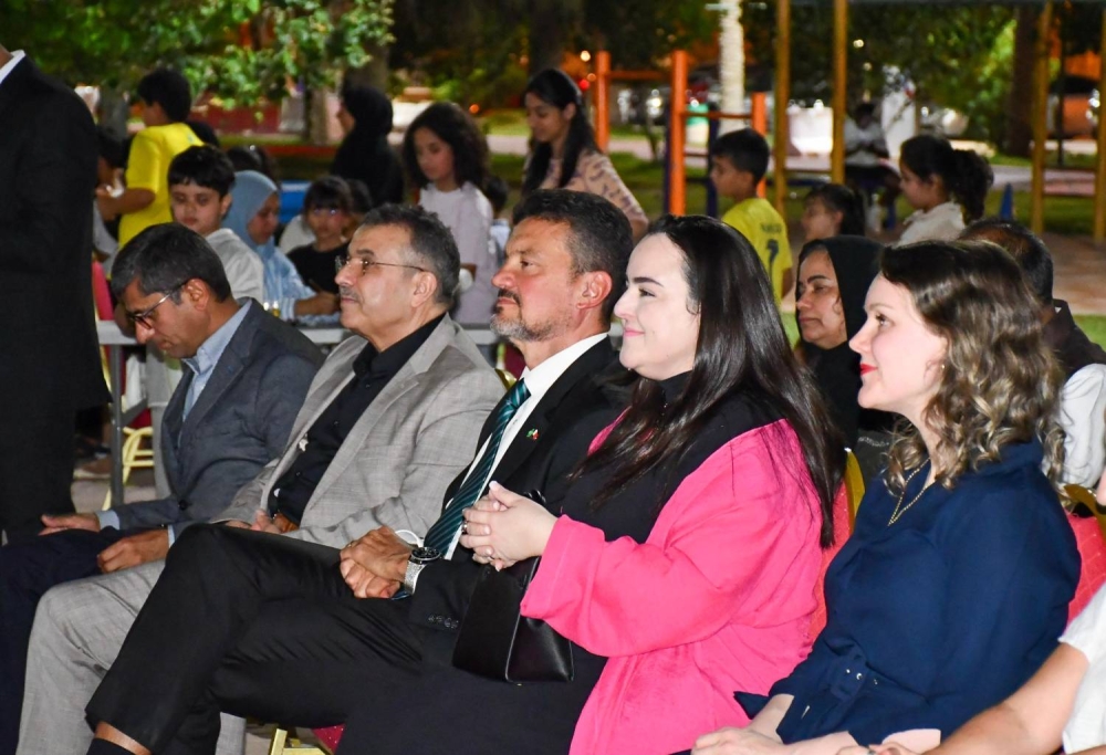 الظاعن تطلق مبادرة "بيدنا نزرعها" لتوزيع الشتلات المجانية بمشاركة الأهالي والسفراء