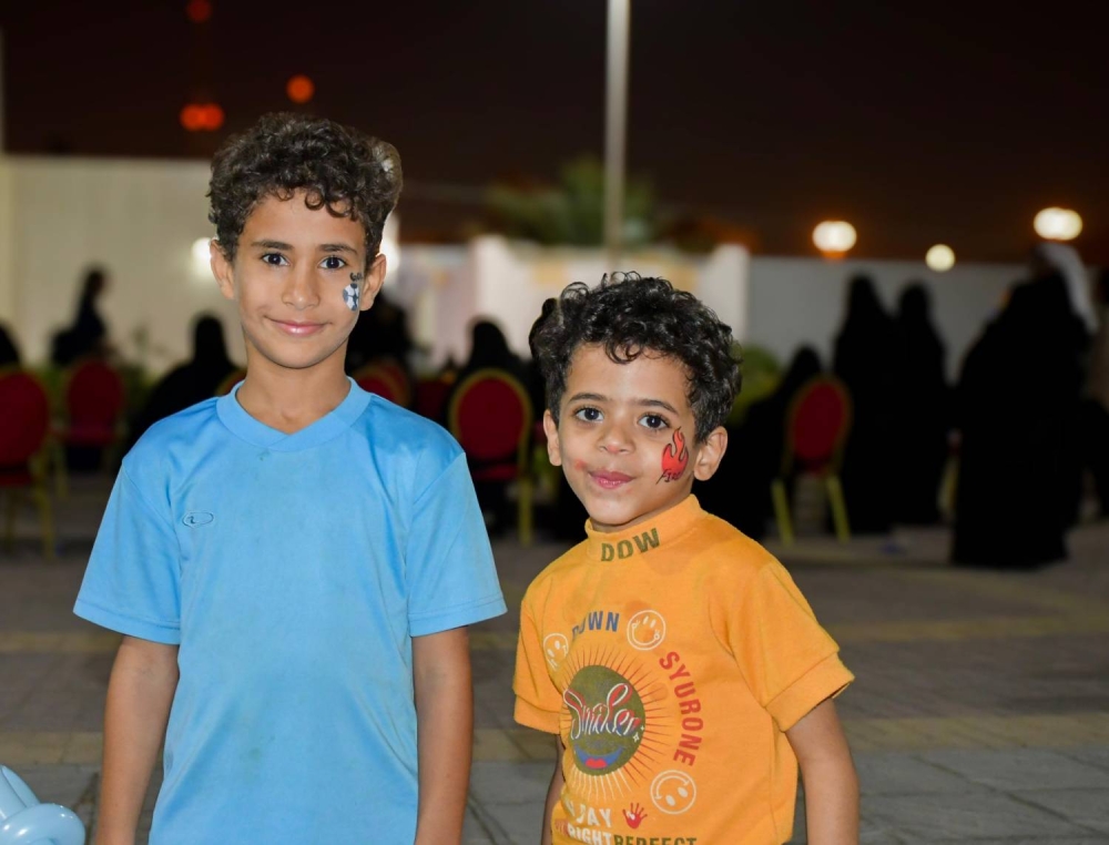 الظاعن تطلق مبادرة "بيدنا نزرعها" لتوزيع الشتلات المجانية بمشاركة الأهالي والسفراء