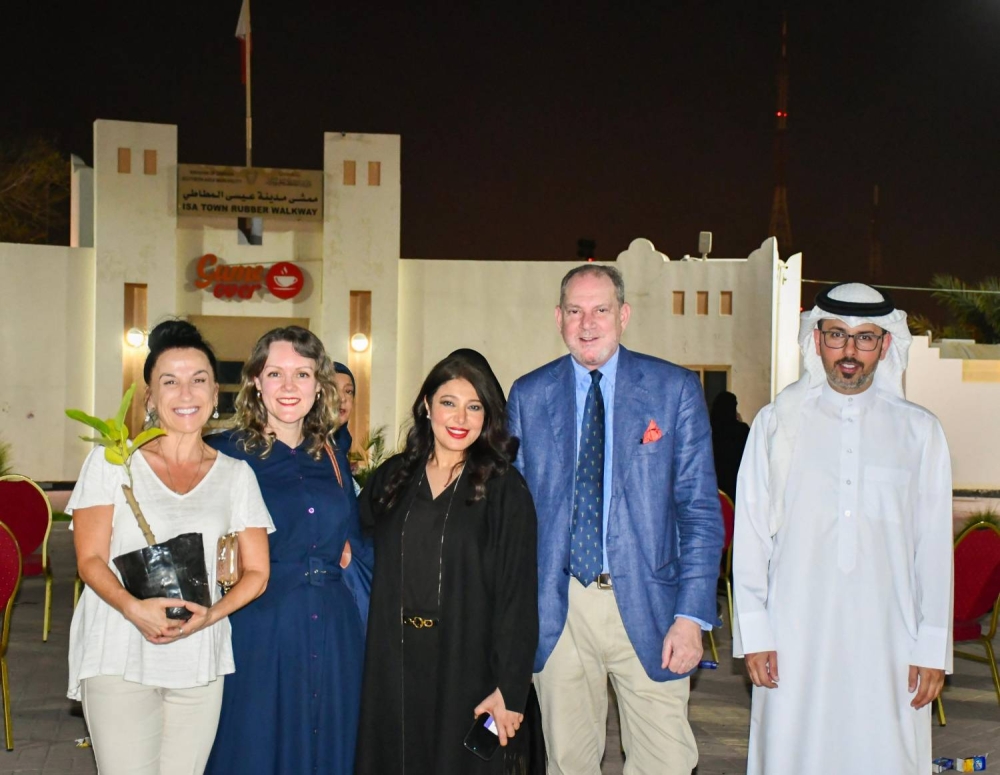 الظاعن تطلق مبادرة "بيدنا نزرعها" لتوزيع الشتلات المجانية بمشاركة الأهالي والسفراء