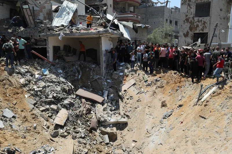 أثناء عملها.. طبيبة فلسطينية تستقبل جثامين أطفالها الـ9 في غزة