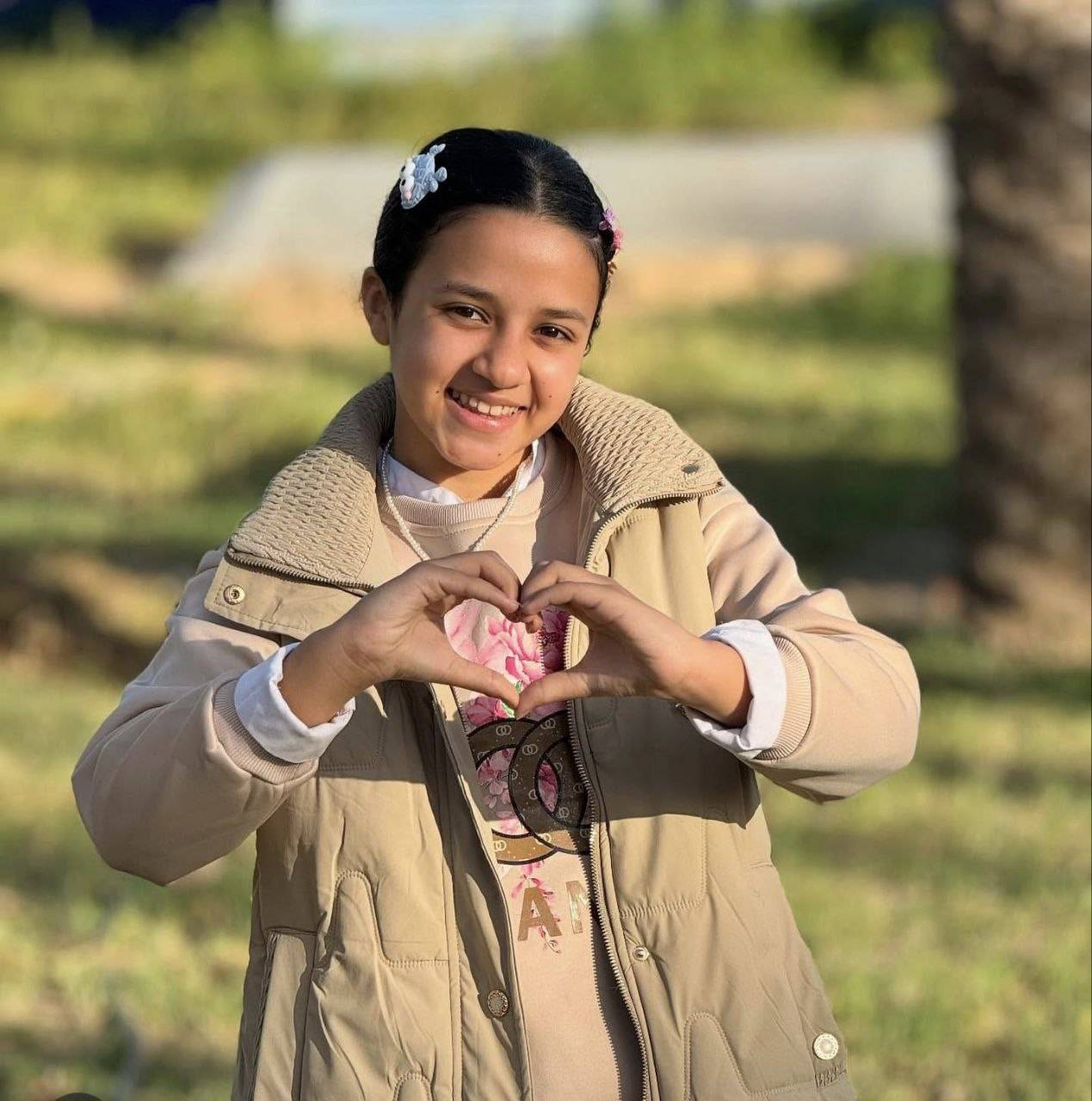 استشهاد الطفلة الفلسطينية يقين حمّاد الناشطة على مواقع التواصل في غزة