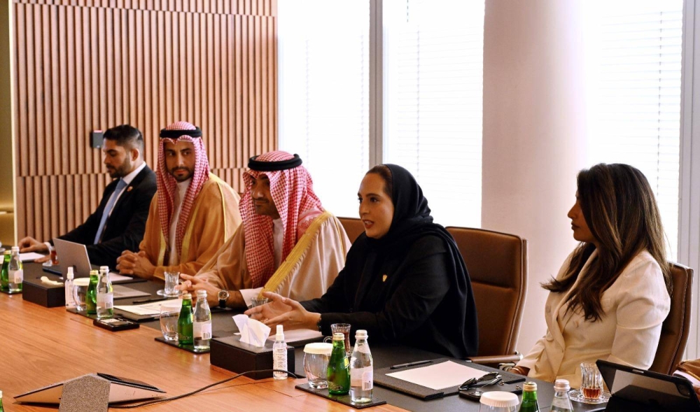 وزيرة الإسكان والتخطيط العمراني تبحث سبل التعاون مع نظيرها العُماني