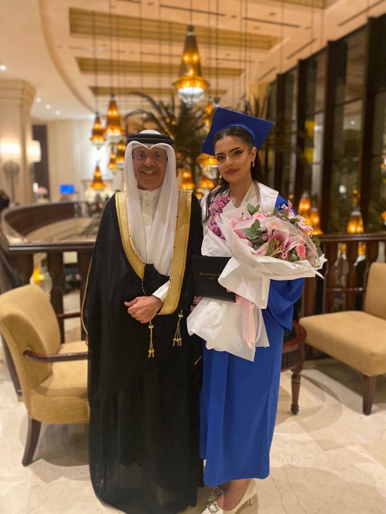 عائلة د. ياسر الشيراوي تحتفل بتخرج ابنتهم العنود بامتياز مع مرتبة الشرف