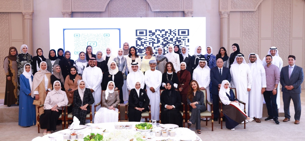 جامعة الخليج العربي تنظّم لقاءً جمع خريجيها في أجواء من الألفة واسترجاع الذكريات بالكويت الشقيقة