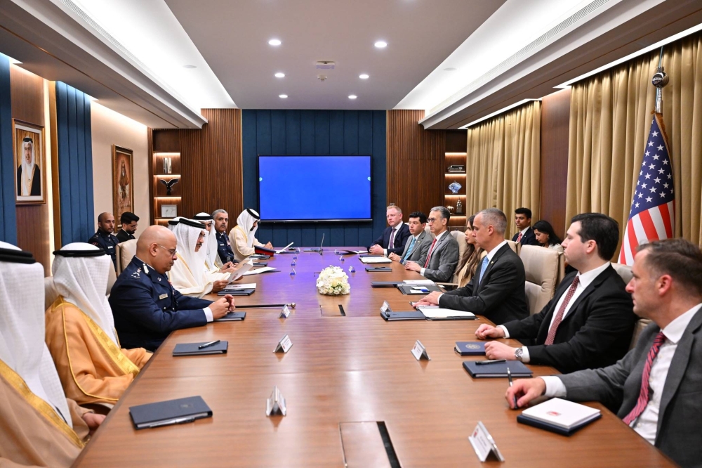 وزير الداخلية يؤكد تعزيز الشراكة الاستراتيجية مع الولايات المتحدة خلال مباحثاته مع وزيرة الأمن الداخلي الأمريكية