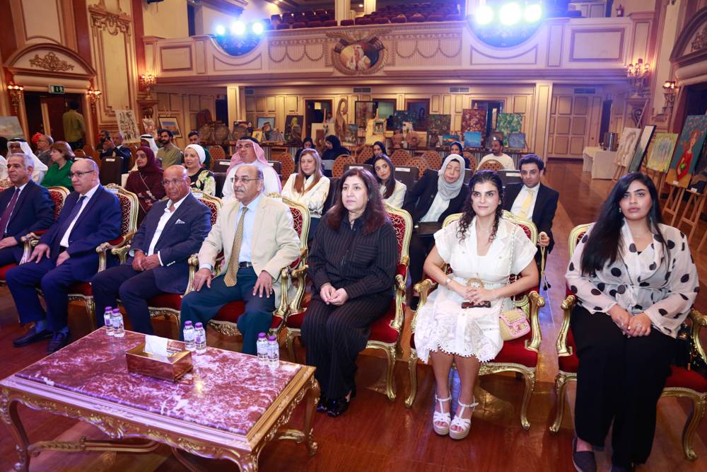 الجامعة الأهلية تختتم المزاد الفني الخيري ببيع 10 لوحات وتخصيص ريعها للأسر المتعففة