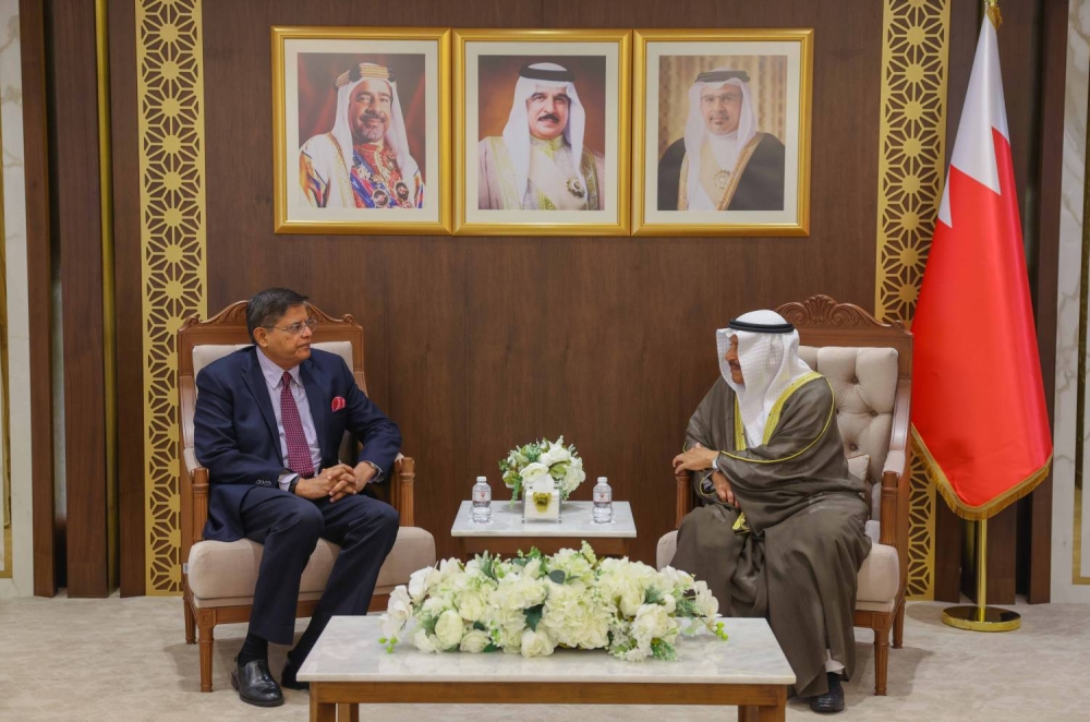 رئيس مجلس الشورى يشيد بالروابط التاريخية والتعاون الذي يجمع مملكة البحرين بجمهورية الهند