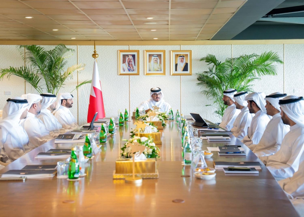 عيسى بن سلمان : تقييم مسارات العمل لتطوير سباقات الخيل بالمواسم القادمة