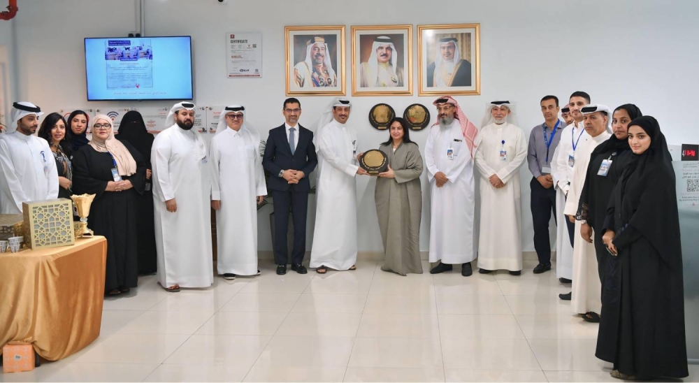 "البلديات" تتسلم الدرع الذهبي بمناسبة حصول بلديتي الشمالية والجنوبية على تصنيف الفئة الذهبية ضمن "تقييم 5"